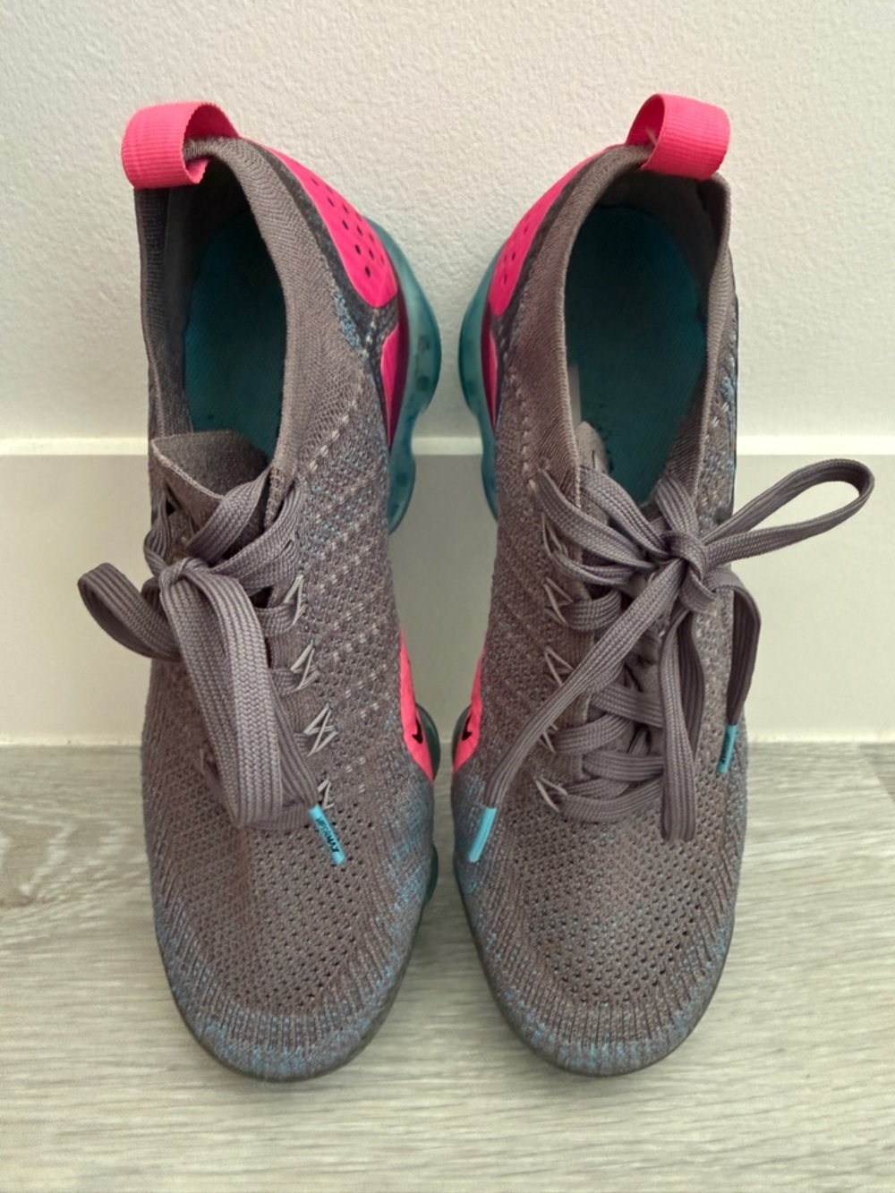 Nike Air Vapormax Flyknit 2 - Gunsmoke, Blue, Pink - Picture 5 of 6